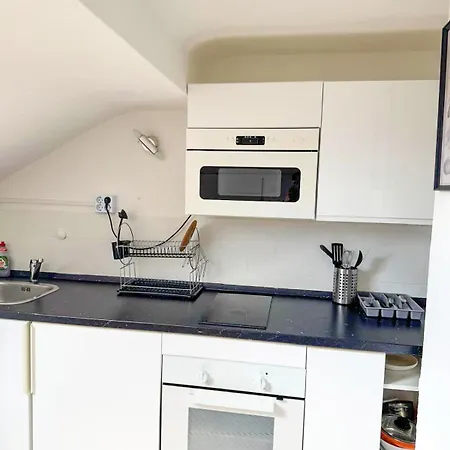 Apartment Dg L- 40m2 2-zimmer 15 Min Von Salzburg Entfernt